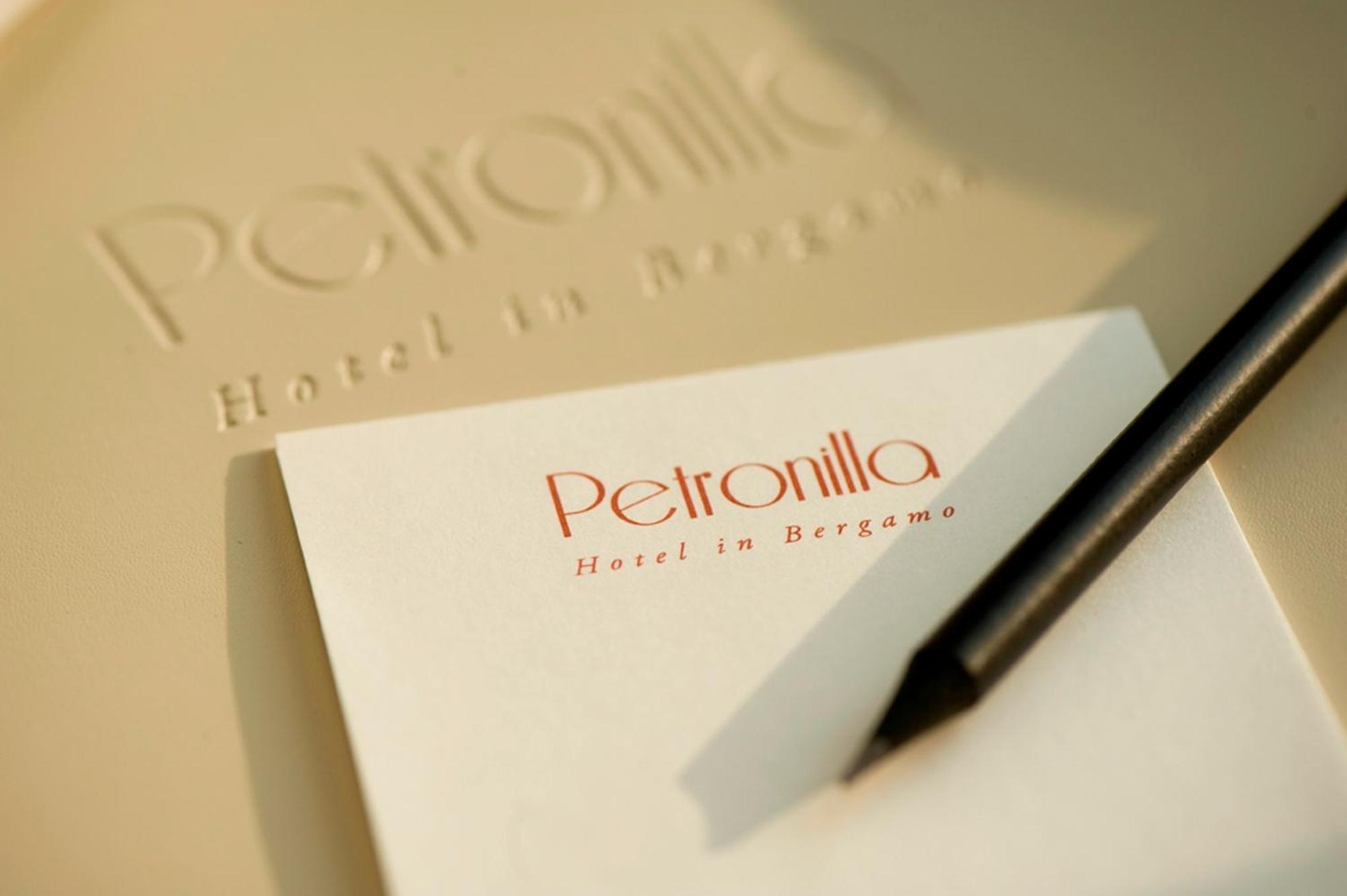Petronilla - Hotel In Bergamo Exteriér fotografie