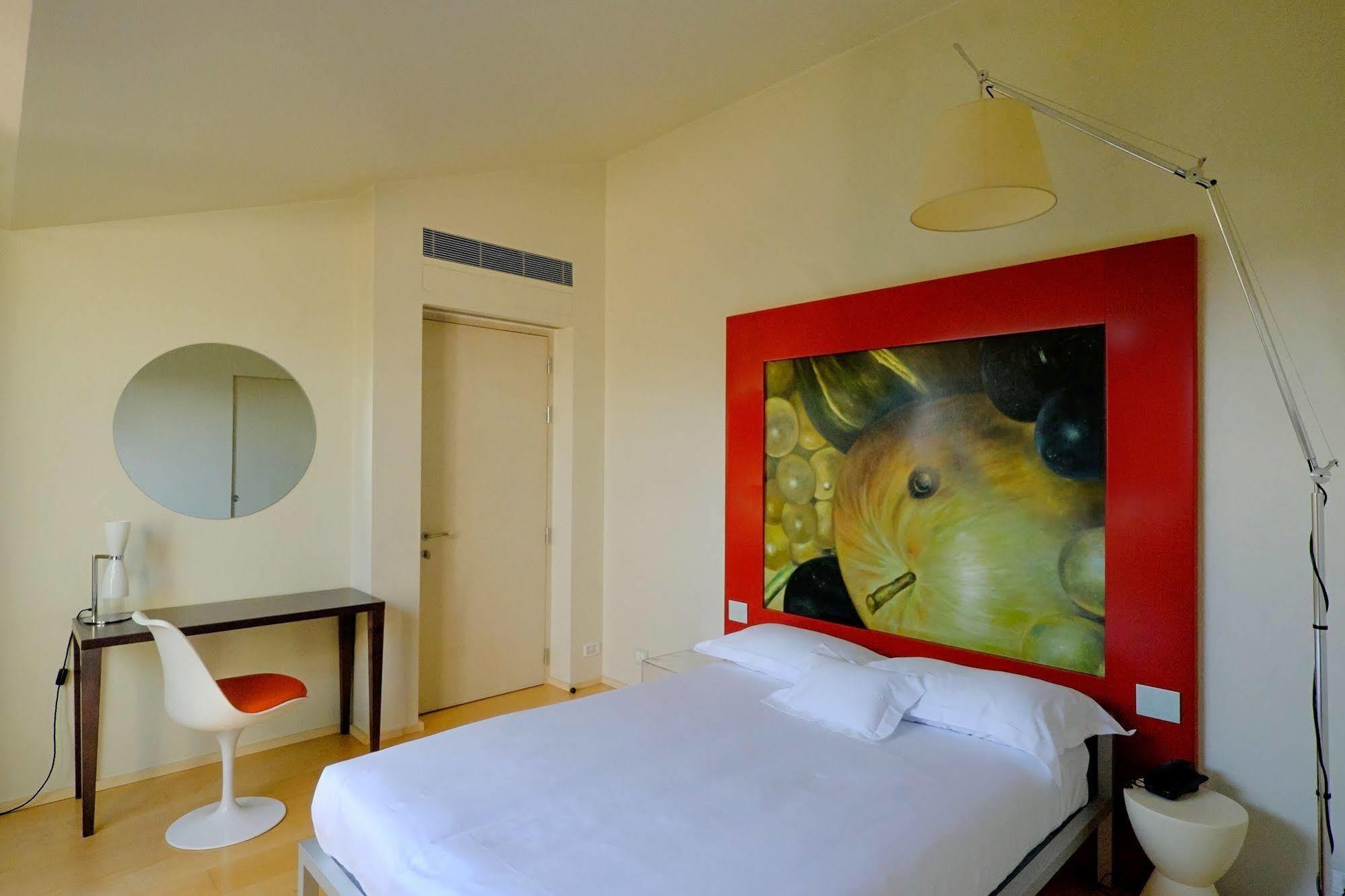 Petronilla - Hotel In Bergamo Exteriér fotografie